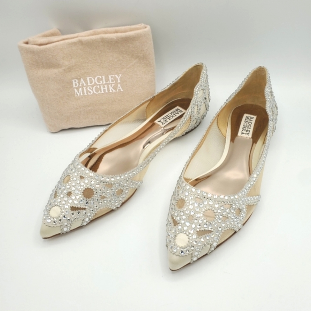 Badgley Mischka Gigi flats NWOB